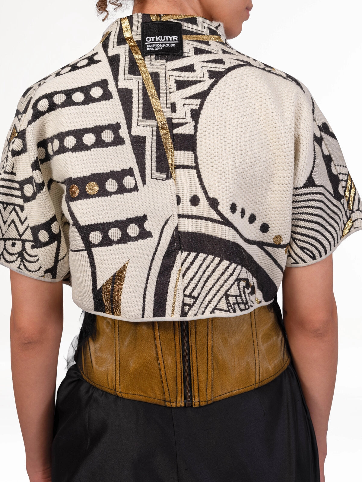 سترة متناسقة تمامًا