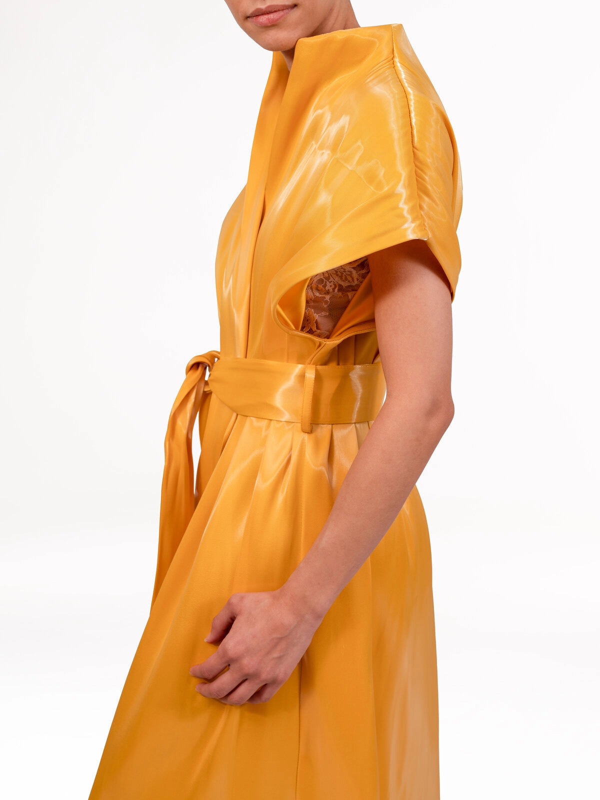 معطف مانجو دوامة